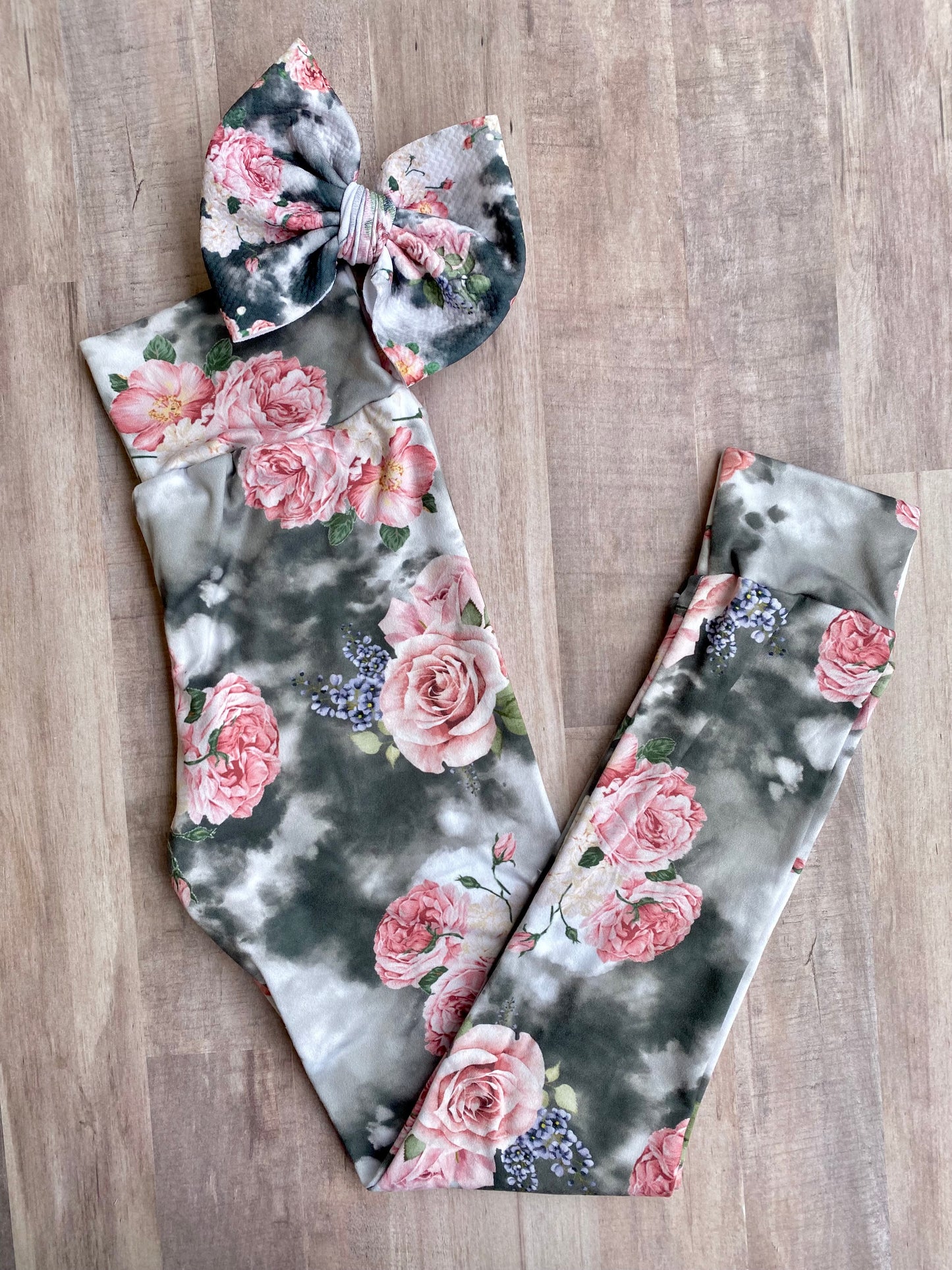 Smoky Floral- Fitted Leggings